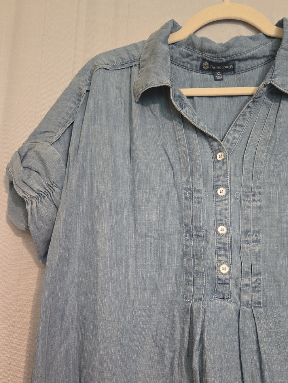 Democracy Womens Lightweight Denim Pullover Top Size XL NWT - Picture 3 of 9